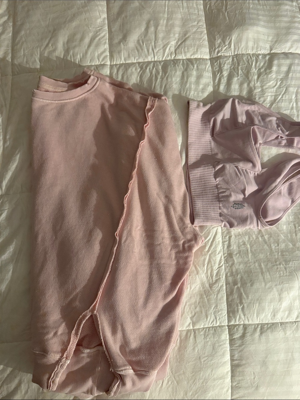 Newish oversized Light Pink Sweatshirt Top - Picture 7 of 9